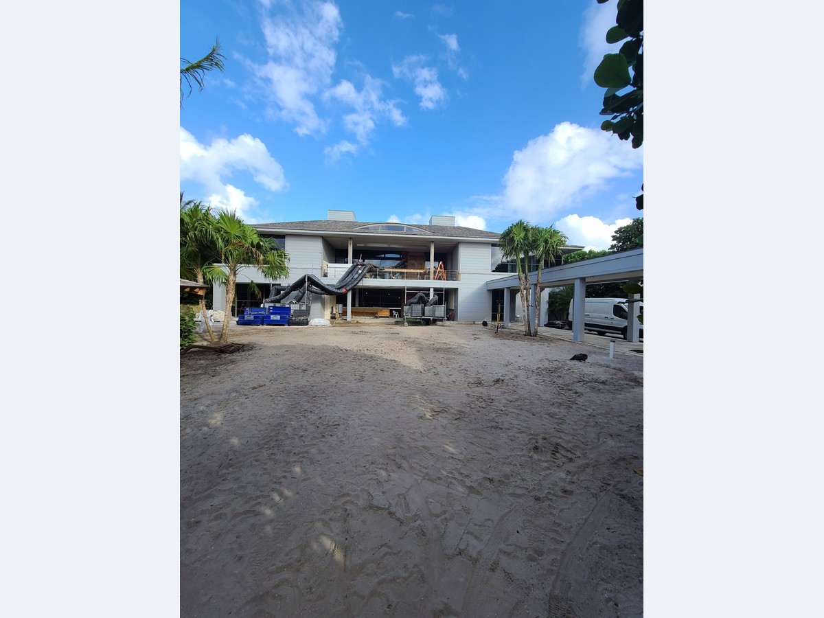 Exterior before and after before photo 2