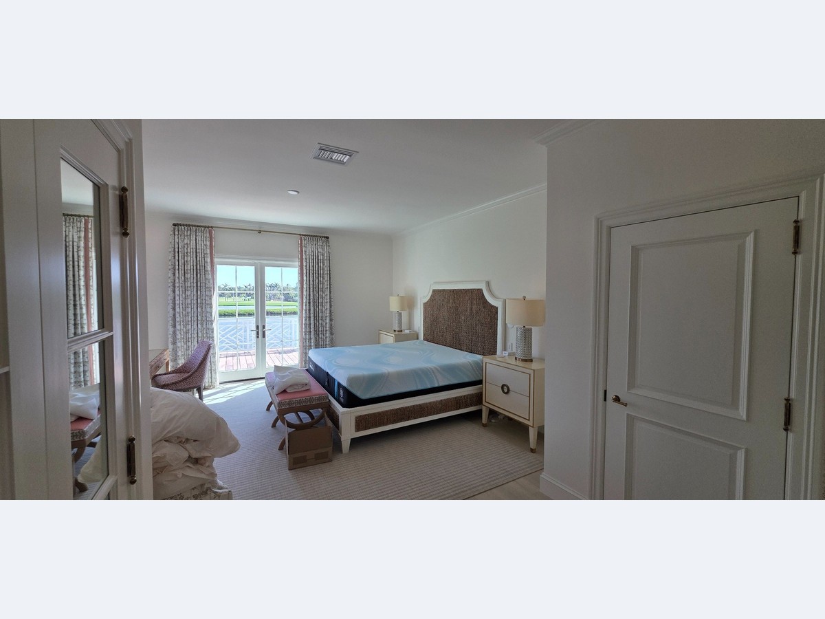 Interior before and after after photo
