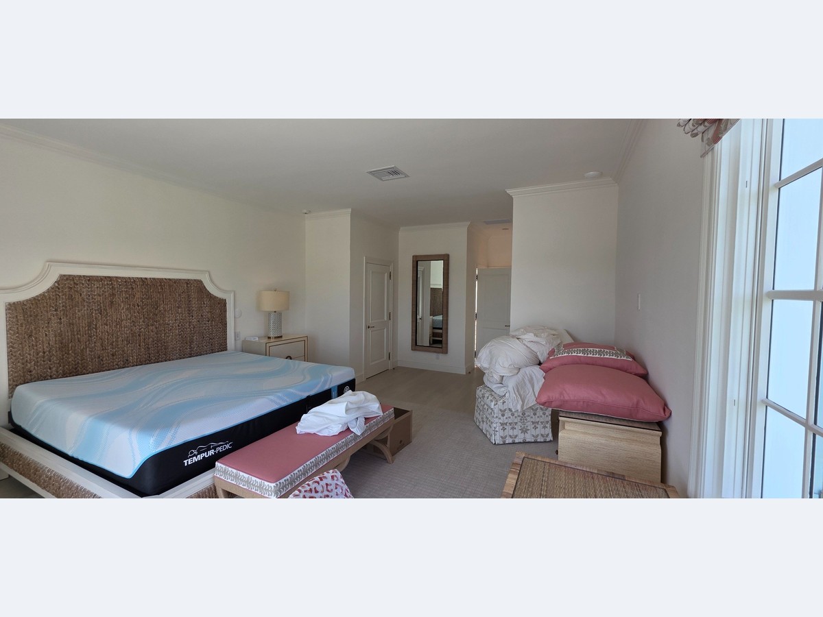 Interior before and after after photo